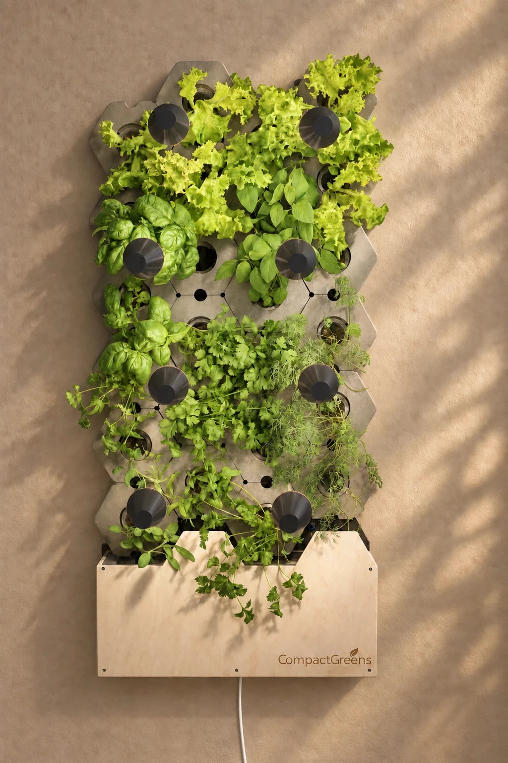 CompactGreens Harvest mit 24 Pflanzenplätzen