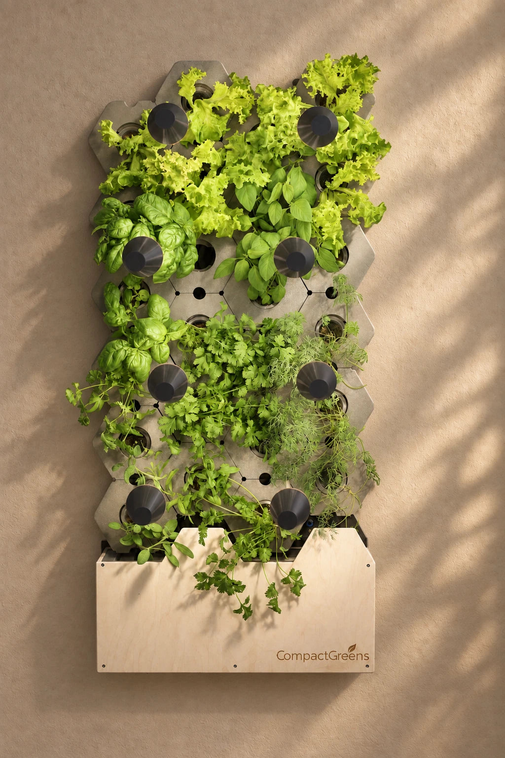 CompactGreens Harvest mit 24 Pflanzenplätzen